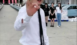 sq91直播,揭秘?zé)衢T游戲幕后故事，帶你領(lǐng)略電競魅力